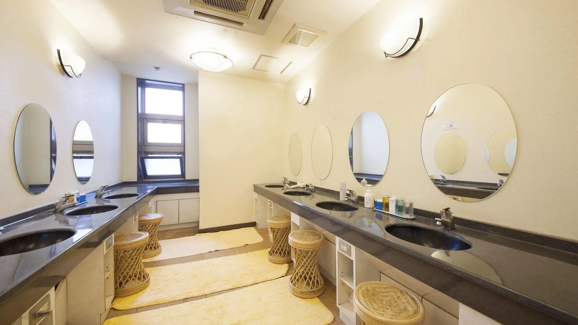 ** Hotel Ueno Station Hostel Oriental 1 Male Only Tokyo Japan